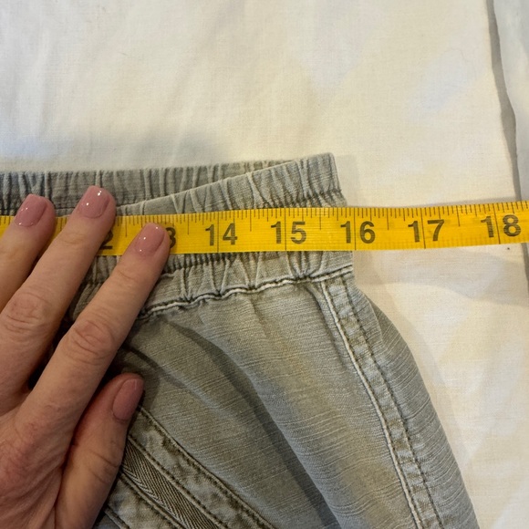 Anthropologie Khaki Green Pull On Cargo Joggers - Picture 3 of 6